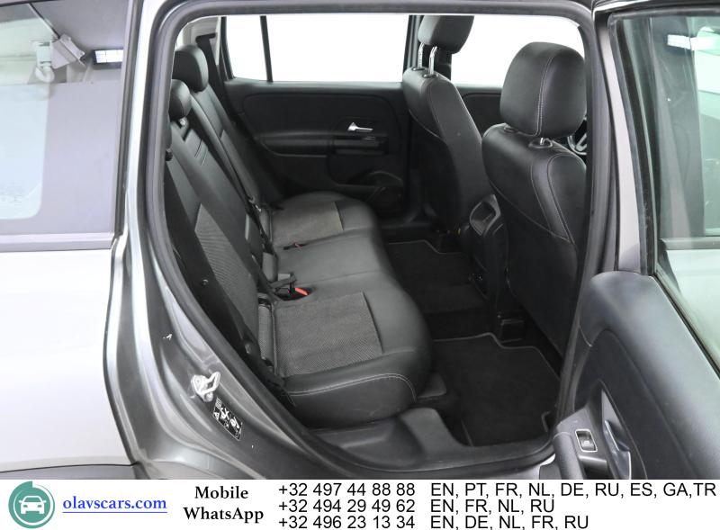 Mercedes-Benz GLB 180