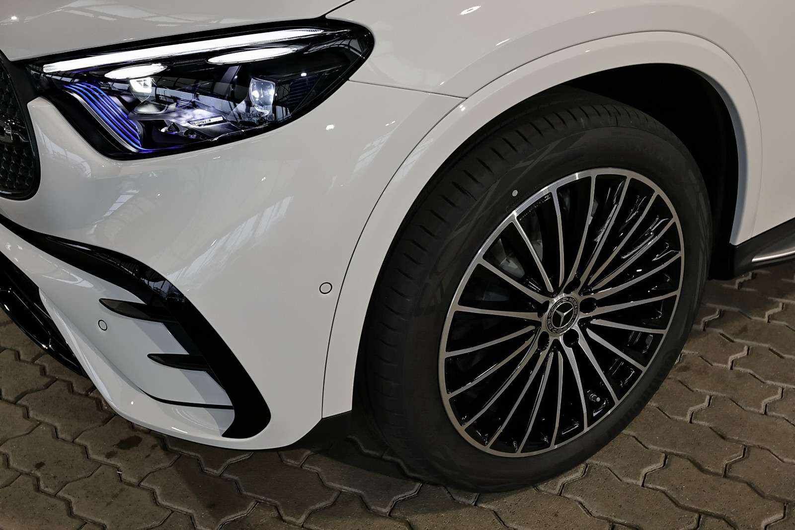 Mercedes-Benz GLC 300 d 4M AMG MBUX 360° DI-LED Pano AHK Night foto 3