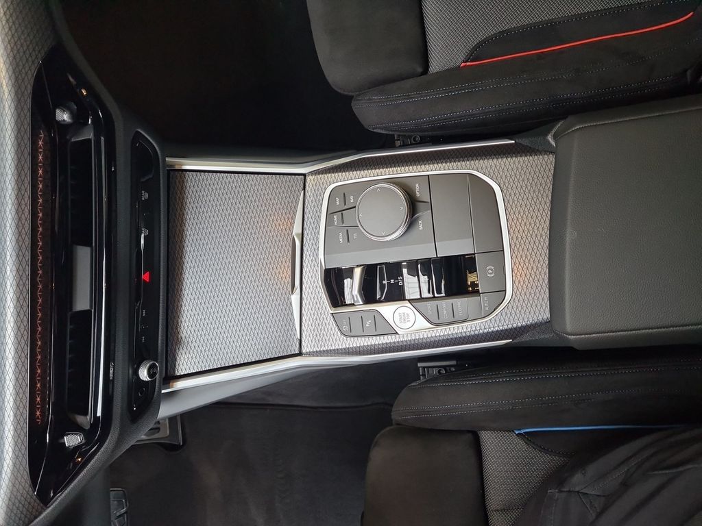BMW 320 d xDrive M-Sport LED HiFi DAB AHK RFK uvm.