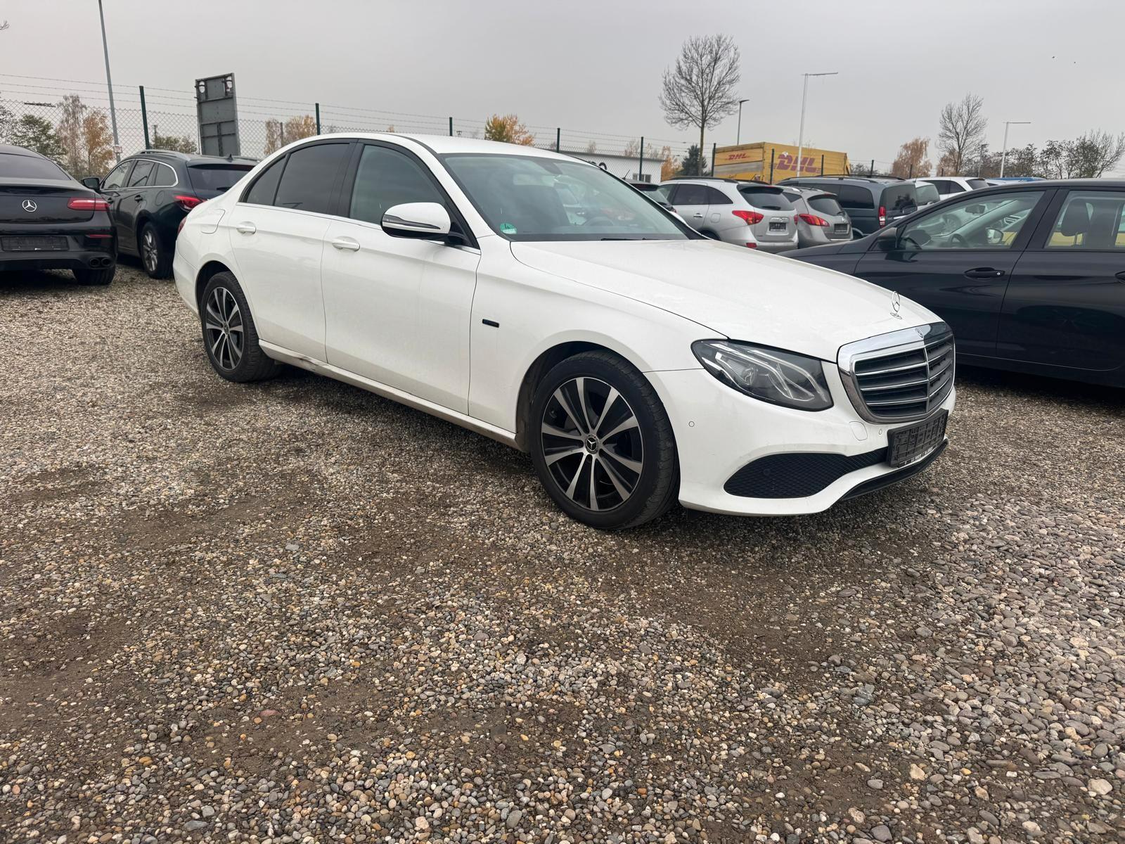 Mercedes-Benz E 300 de Limousine Aut. Navi Kilma Euro6