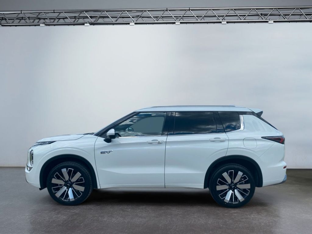 Mitsubishi Outlander — fotografia 2