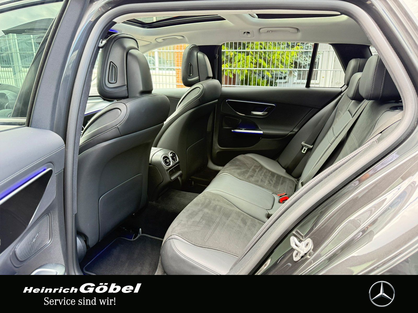 Fahrzeugabbildung Mercedes-Benz C 180 T AMG*PANORAMA*NIGHTPAKET*LED*KAMERA*