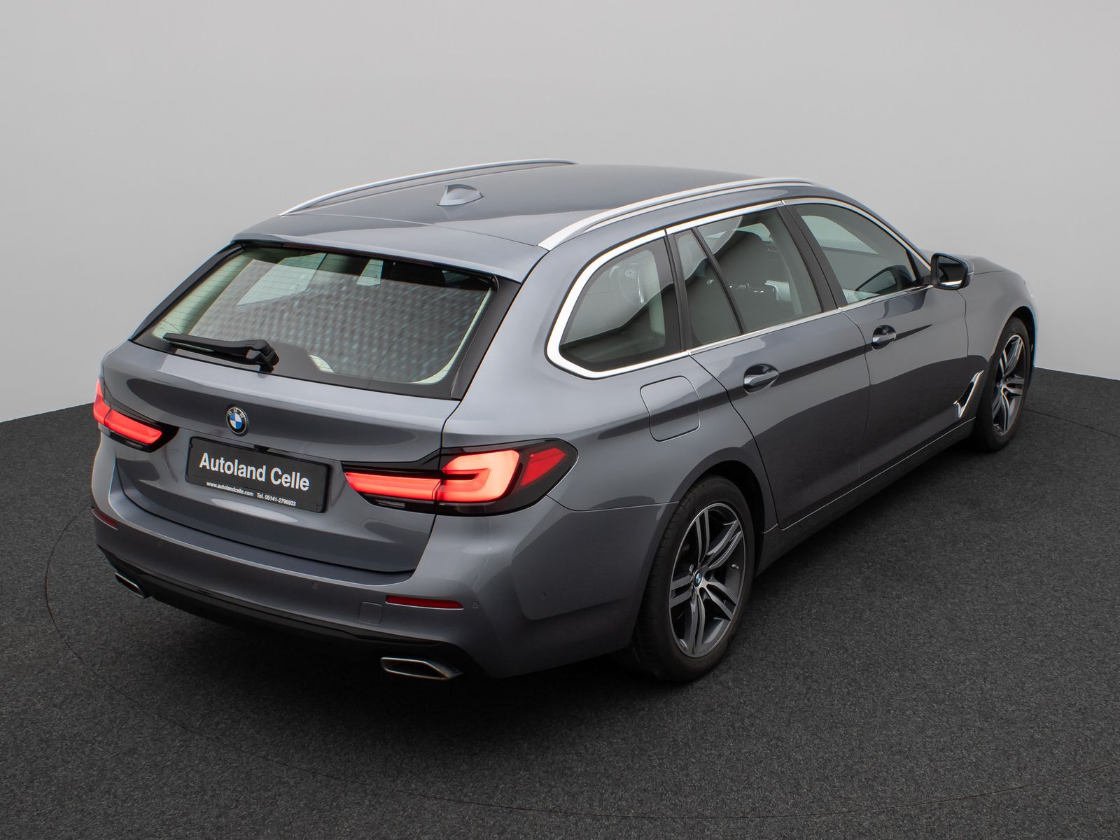 Fahrzeugabbildung BMW 520d Kamera HiFi HUD DAB WLAN Komfort Alarm AHK