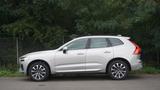 Volvo XC60 B4 Essential PilotAss/AHK/CAM/TWA/4xS-hzung - Volvo XC60 aus 2023