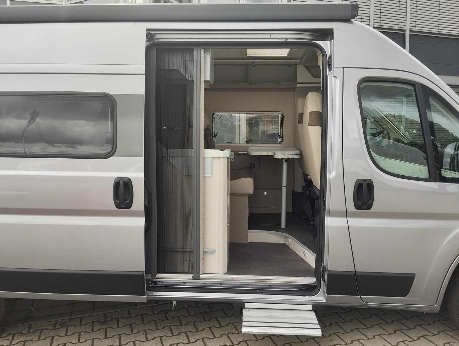 Fahrzeugabbildung Karmann Davis Lifestyle DA 590 LS 140 PS Markise