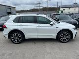Volkswagen Tiguan 2.0 TDI R-Line High.4M PANO*360°AHK*20HUD - Volkswagen Tiguan: 3.0