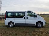 Renault Trafic PKW Combi Expression 2.0dCi 115 FAP - Renault Trafic: Expression