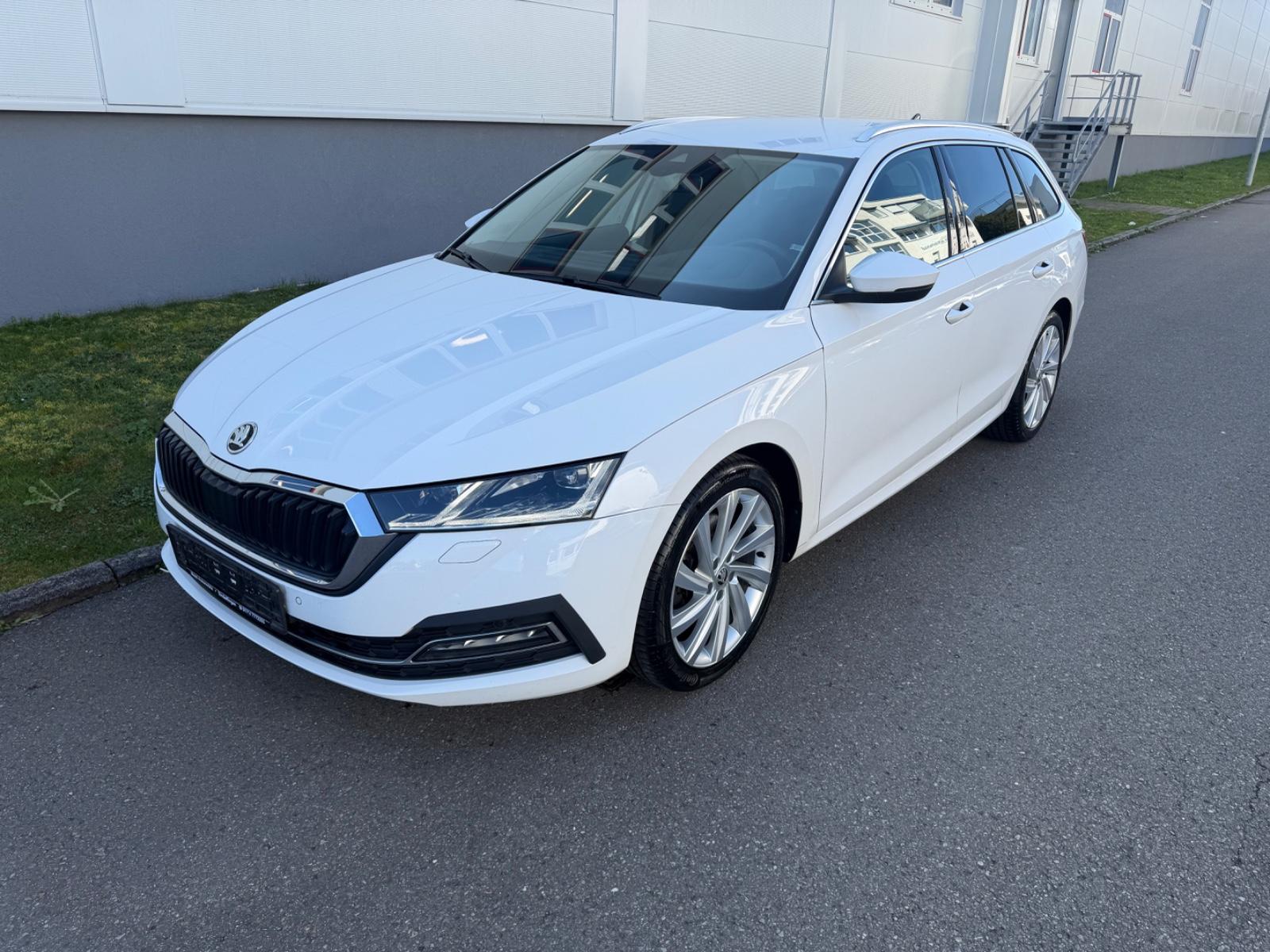 Skoda Octavia Combi First Edition*LED*HUD*NAV*ACC*AHK*