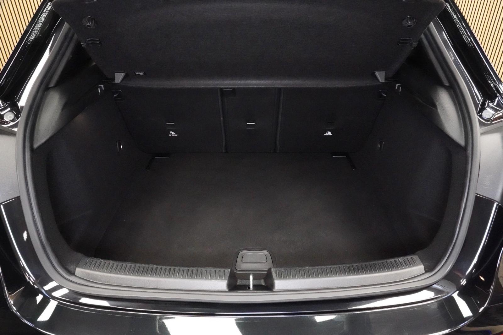 Mercedes-Benz A 250 +LED+MBUX+CARPLAY+DAB+CARBON+AUG. REALITY+