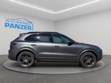 Porsche Cayenne - 7