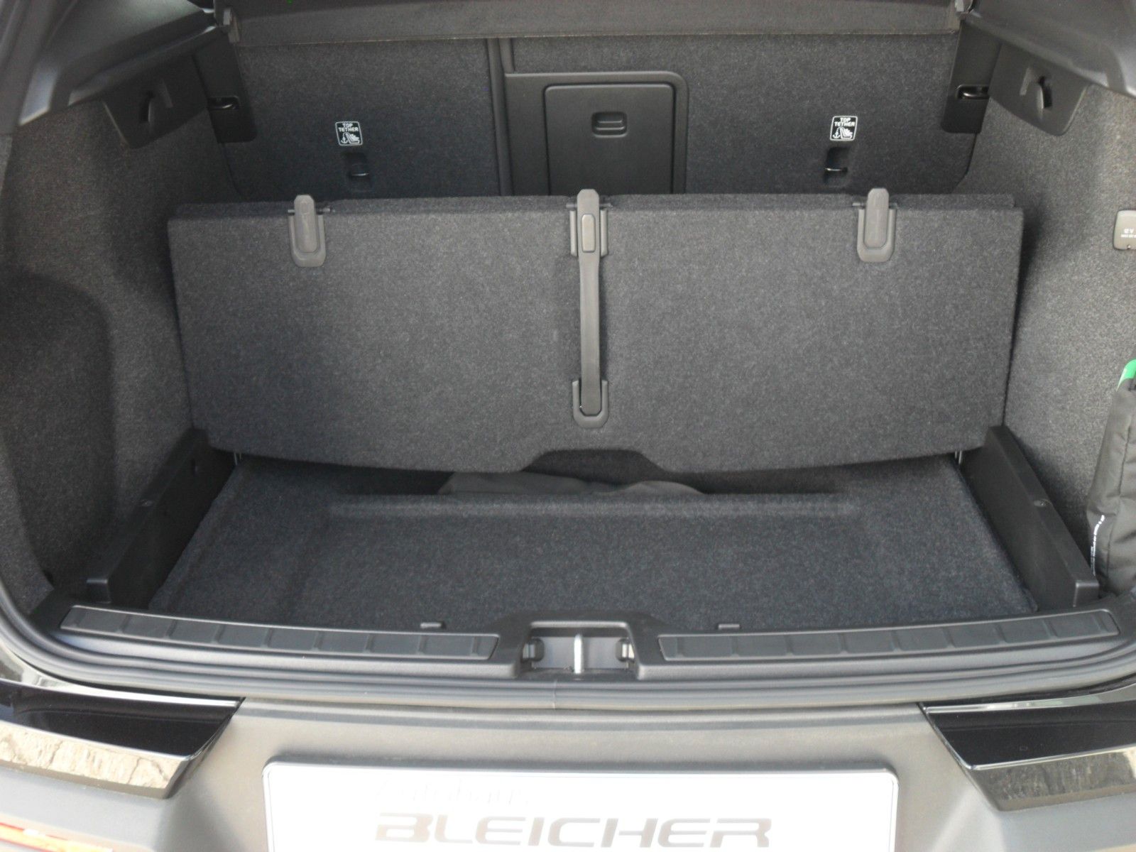 Fahrzeugabbildung Volvo XC 40 B4 Core