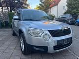 Skoda Yeti 2.0 TDI 4x4 DSG Ambition TÜV NEU-AHK-PDC - Skoda Yeti Gebrauchtwagen in München
