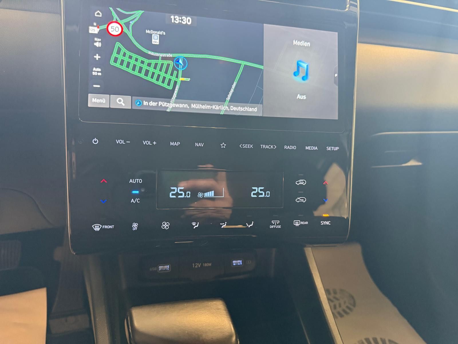 Fahrzeugabbildung Hyundai Tucson Select Mild-Hybrid 4WD / AHK / LED / NAVI