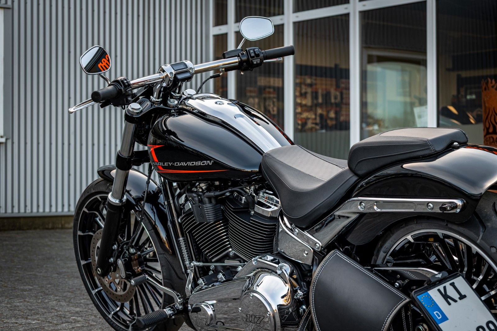 Fahrzeugabbildung Harley-Davidson FXBR Breakout 117 cui - Jekill & Hyde