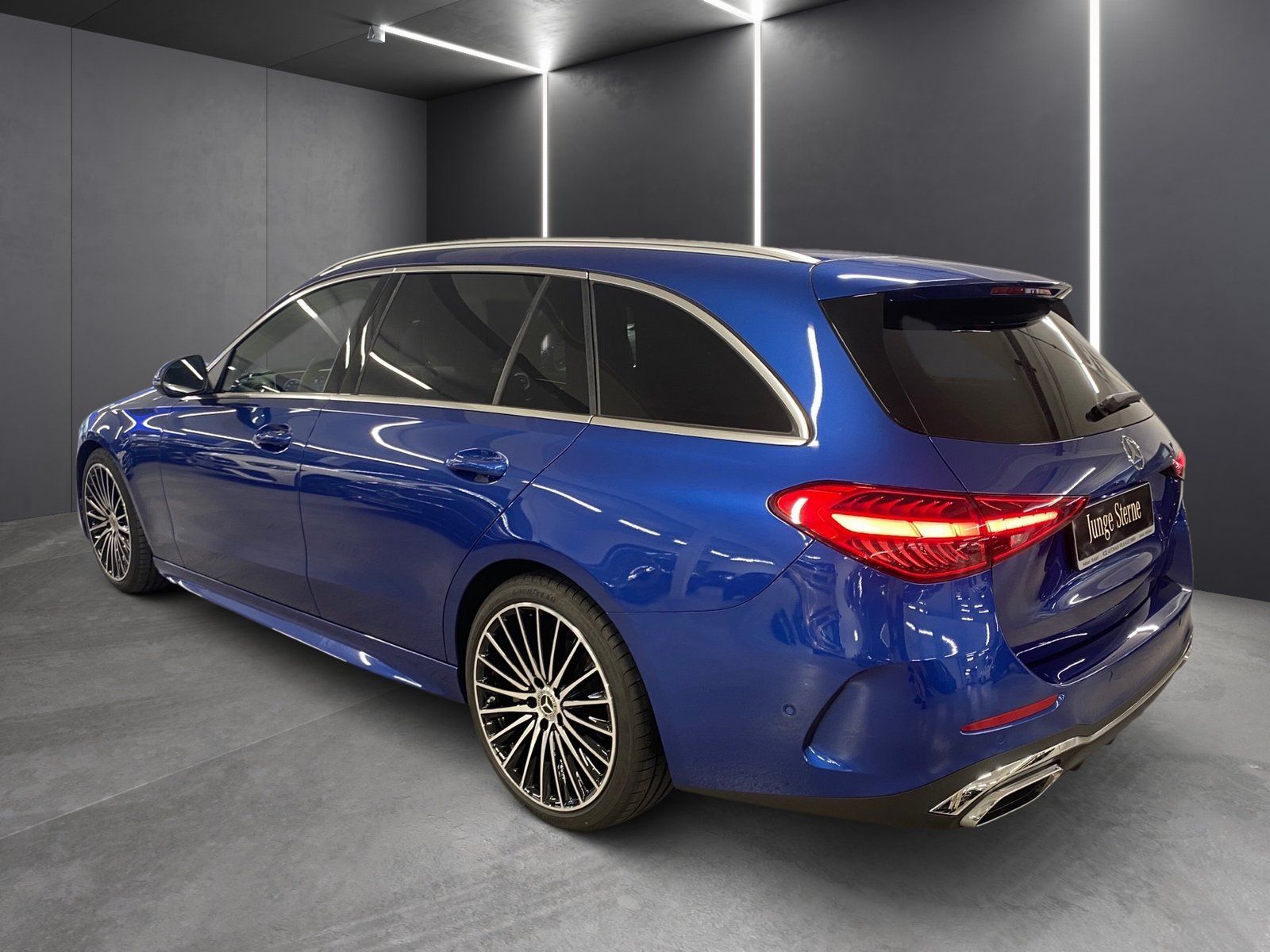 Fahrzeugabbildung Mercedes-Benz C 300 T d AMG*AHK*Pano*Distro*Totwink*SOUND*Memo