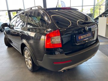 Skoda Octavia Combi Scout 4X4 *TÜV Neu*Xenon*