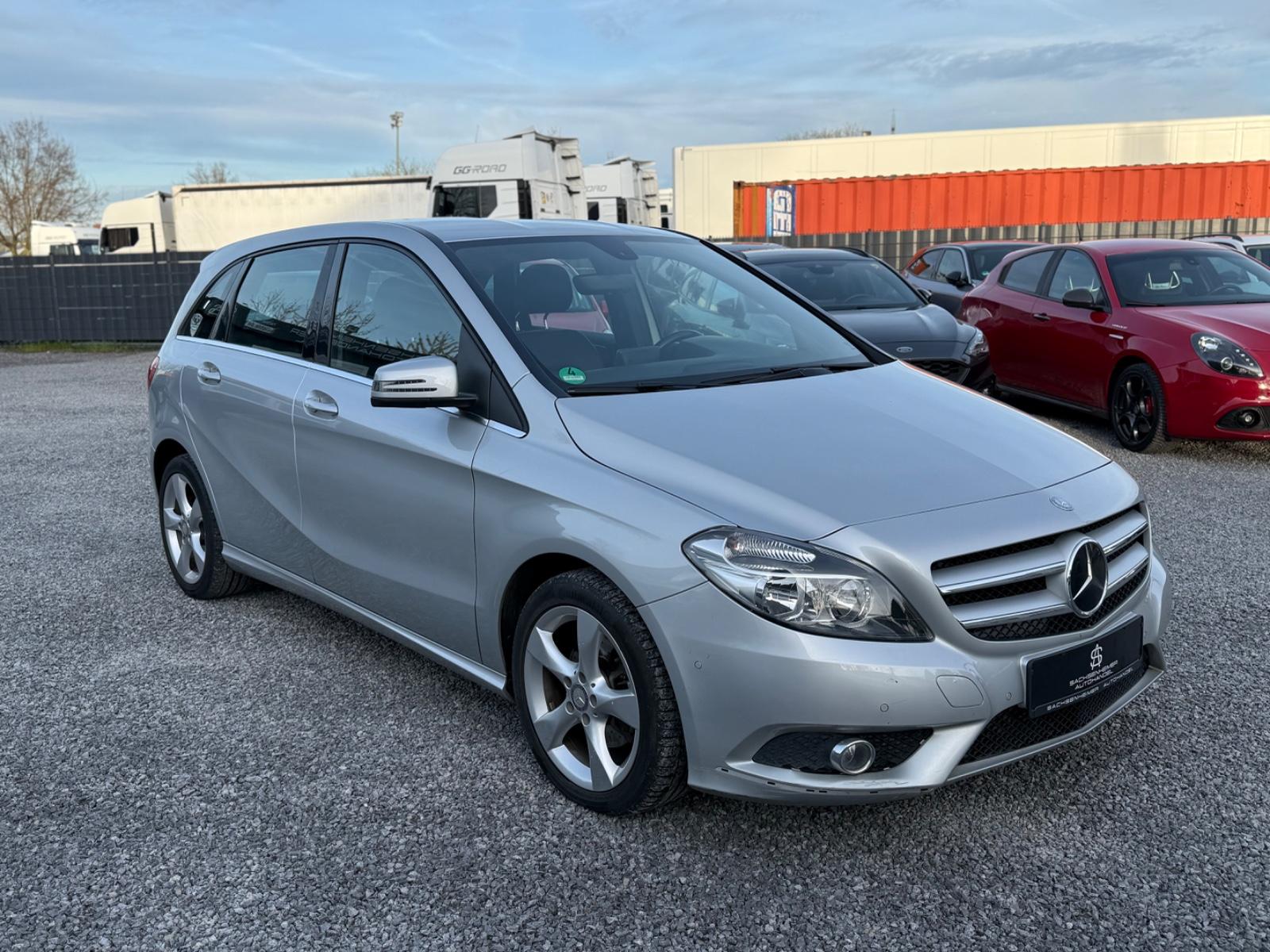 Mercedes-Benz B 200