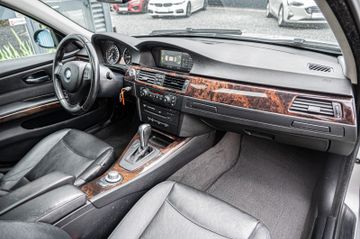 Fahrzeugabbildung BMW Lim. 330d xDrive  |LEDER|PDC|XENON|SHZ|