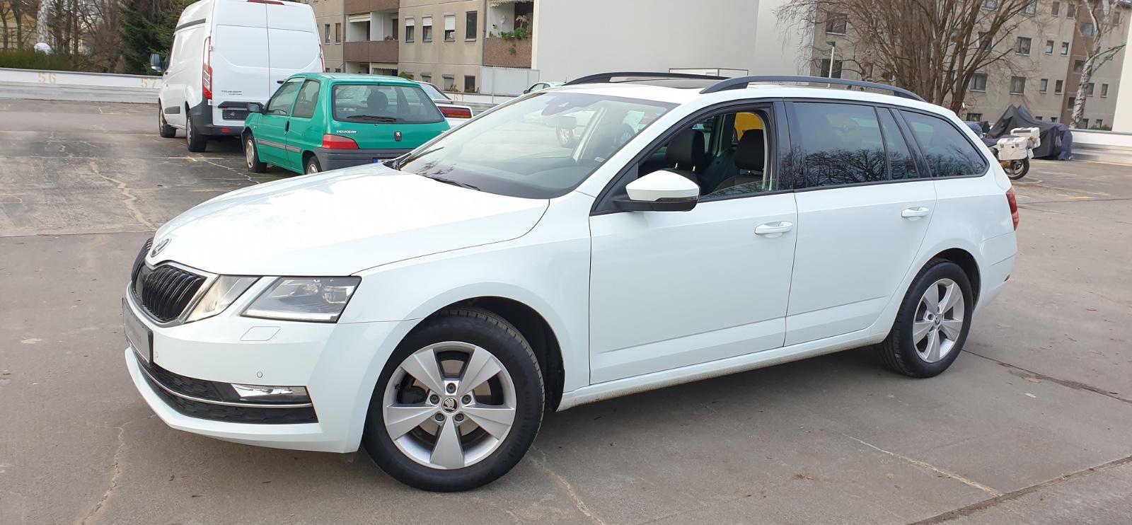 Skoda Octavia Style 1,6TDI *LED SCHIEBEDACH DSG ACC*