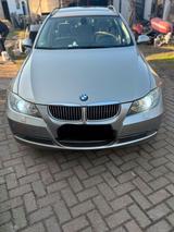 BMW Bmw 325i e91 Touring Panaroma Dach, AHK, T... - BMW 325 aus 2008: 325d