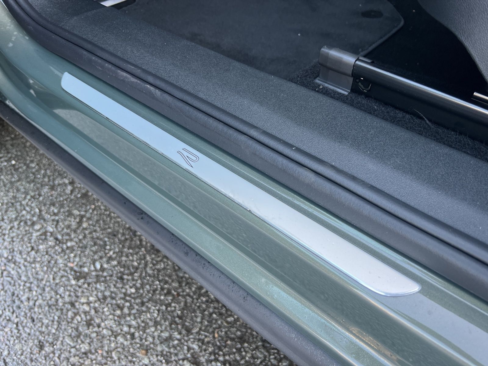 Tiguan R-Line 2.0 TDI 4M DSG Leder*AHK*Black Sty