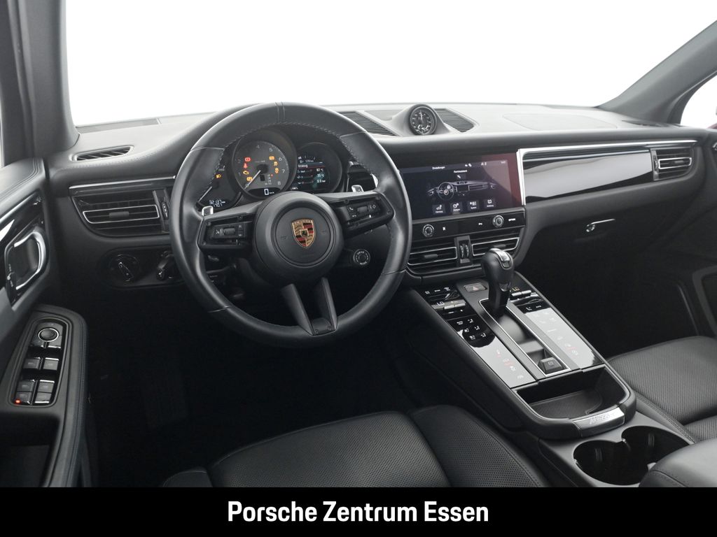 PORSCHE Macan 2022