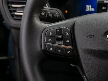 Ford Kuga Titanium X ABSTANDSTEMPOMAT LENK-PARKASSI.