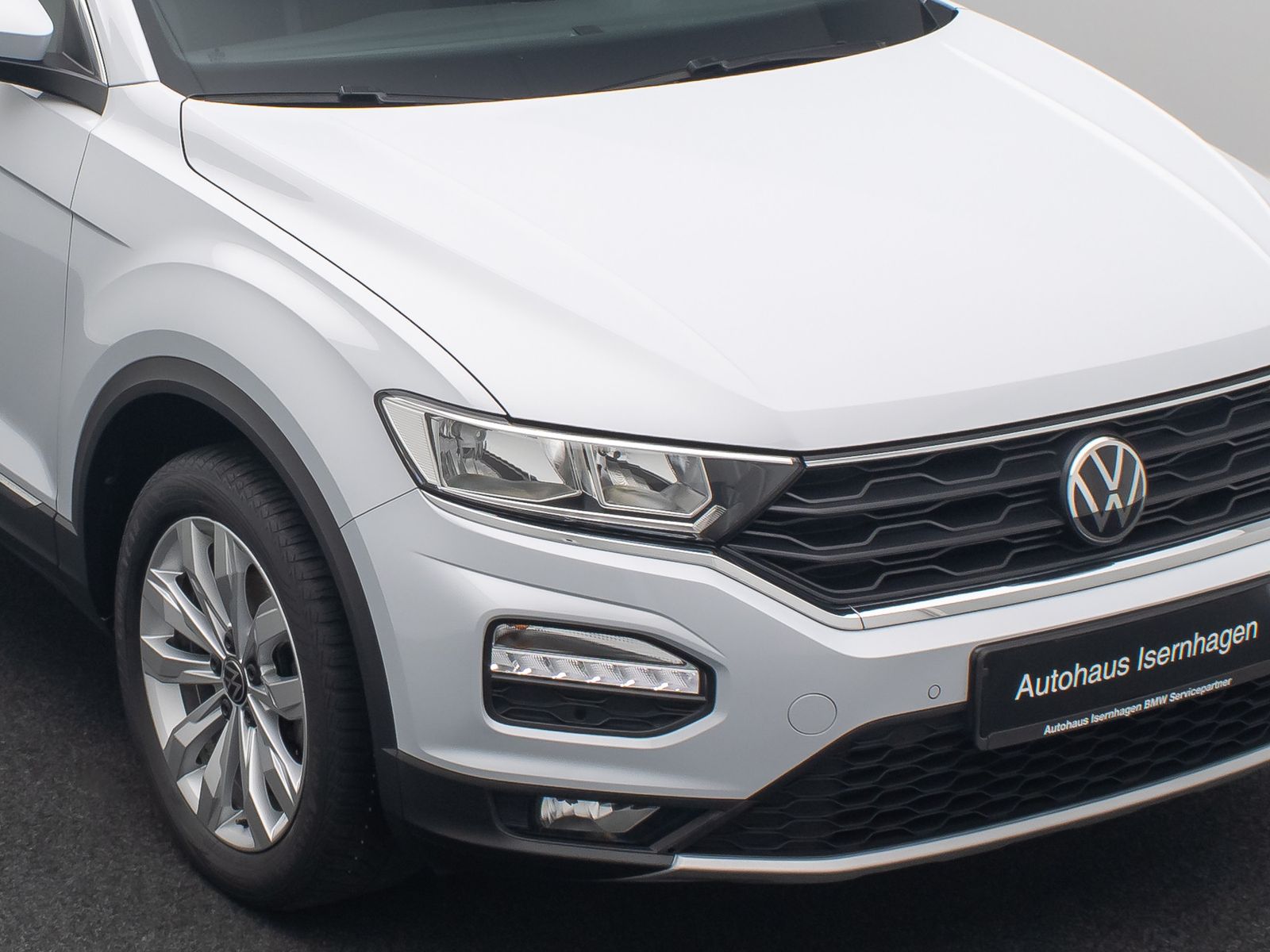 Fahrzeugabbildung Volkswagen T-Roc Sport ACC PDC HIFI Alarm FahrAssist DAB WR