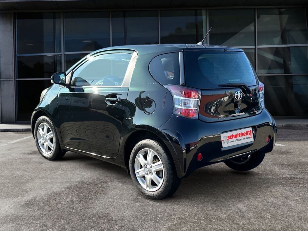 Fahrzeugabbildung Toyota IQ 1.0