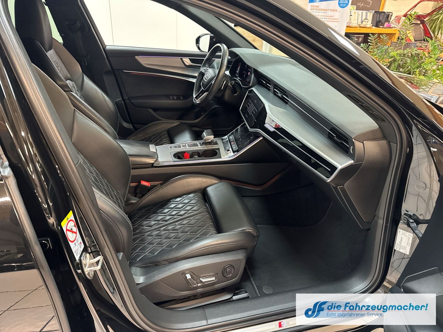 Fahrzeugabbildung Audi A6 Avant 40 TDI quattro sport S-line Sportpaket