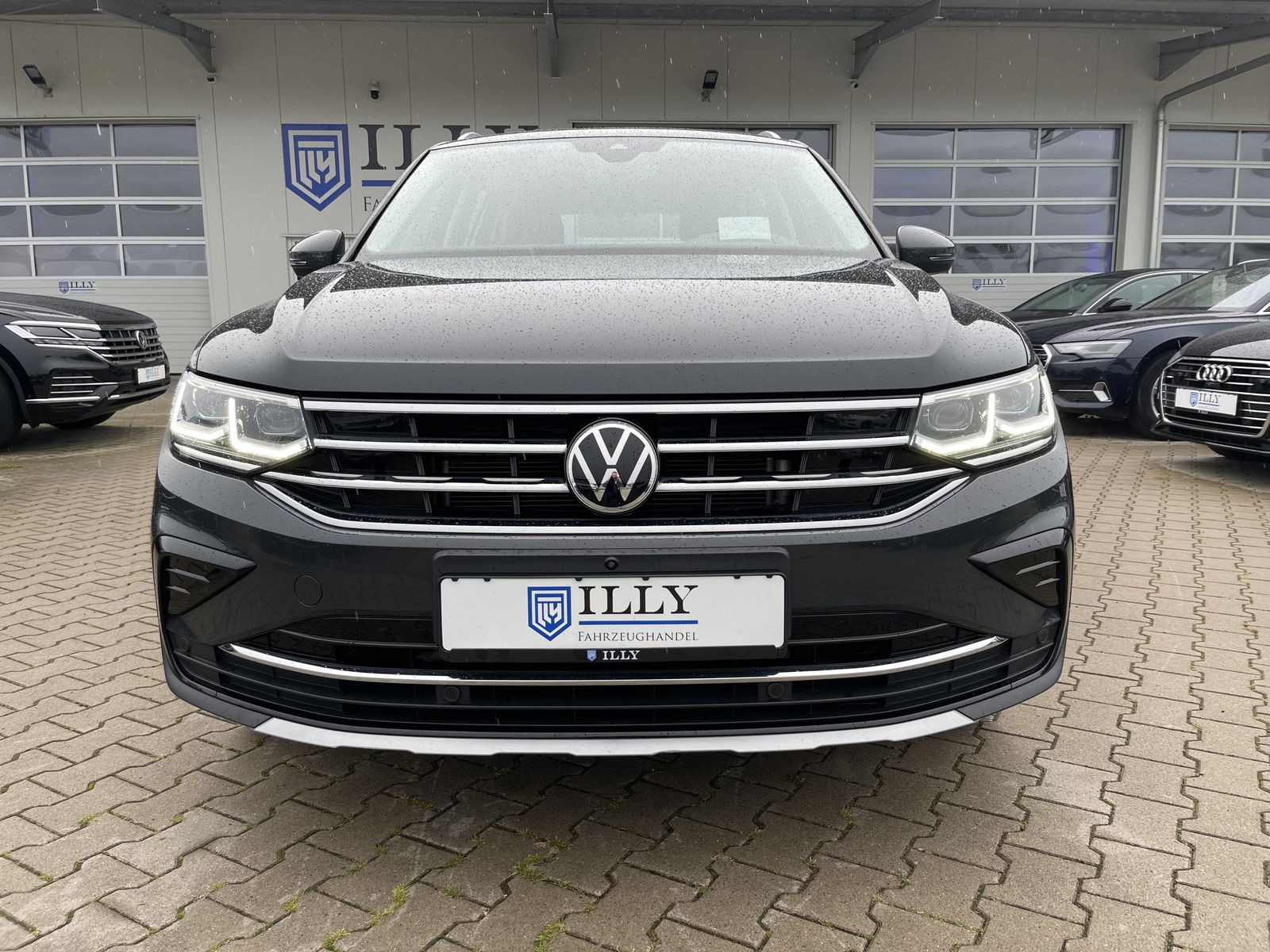 Fahrzeugabbildung Volkswagen Tiguan 2.0 TDI*4Motion*AHK*Leder*Cam*STHZ*HeadUp