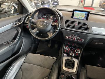 Audi Q3 2.0 TDI quattro *BI-XENON*APS*NAVI*AHK*LED*