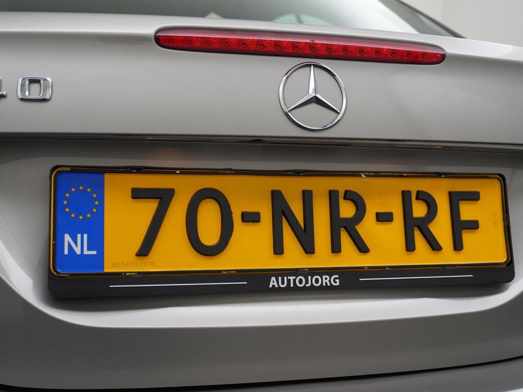 Mercedes-Benz CLK 240 Coupé Elegance Youngtimer Leder Comand n