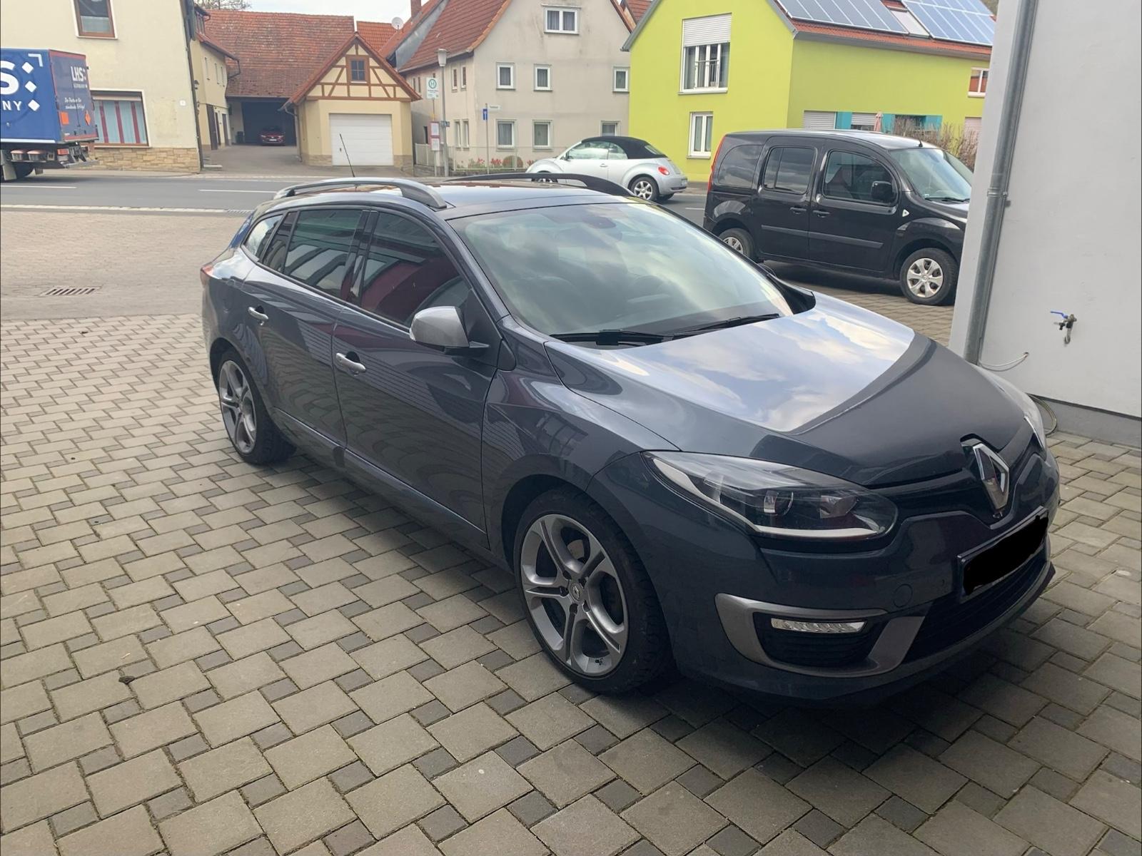 Renault Megane 2015 — rear view