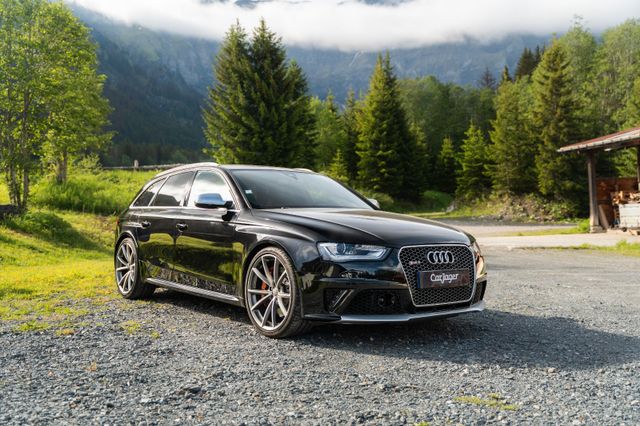 AUDI RS4 RS 4 Avant 4.2 FSI quattro