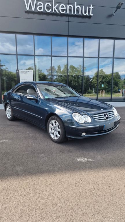 Mercedes-Benz CLK 320