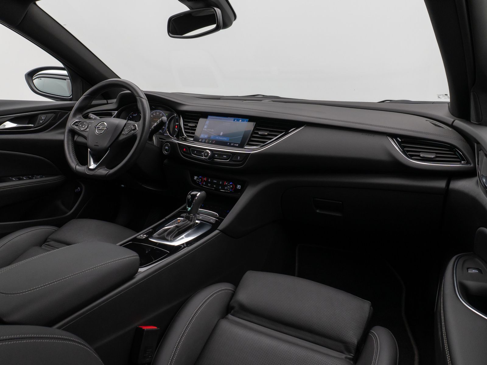 Fahrzeugabbildung Opel Insignia B Sports GSLine Plus 4x4 Kamera HUD AHK