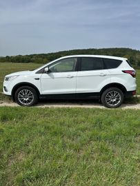 Ford Kuga - 4
