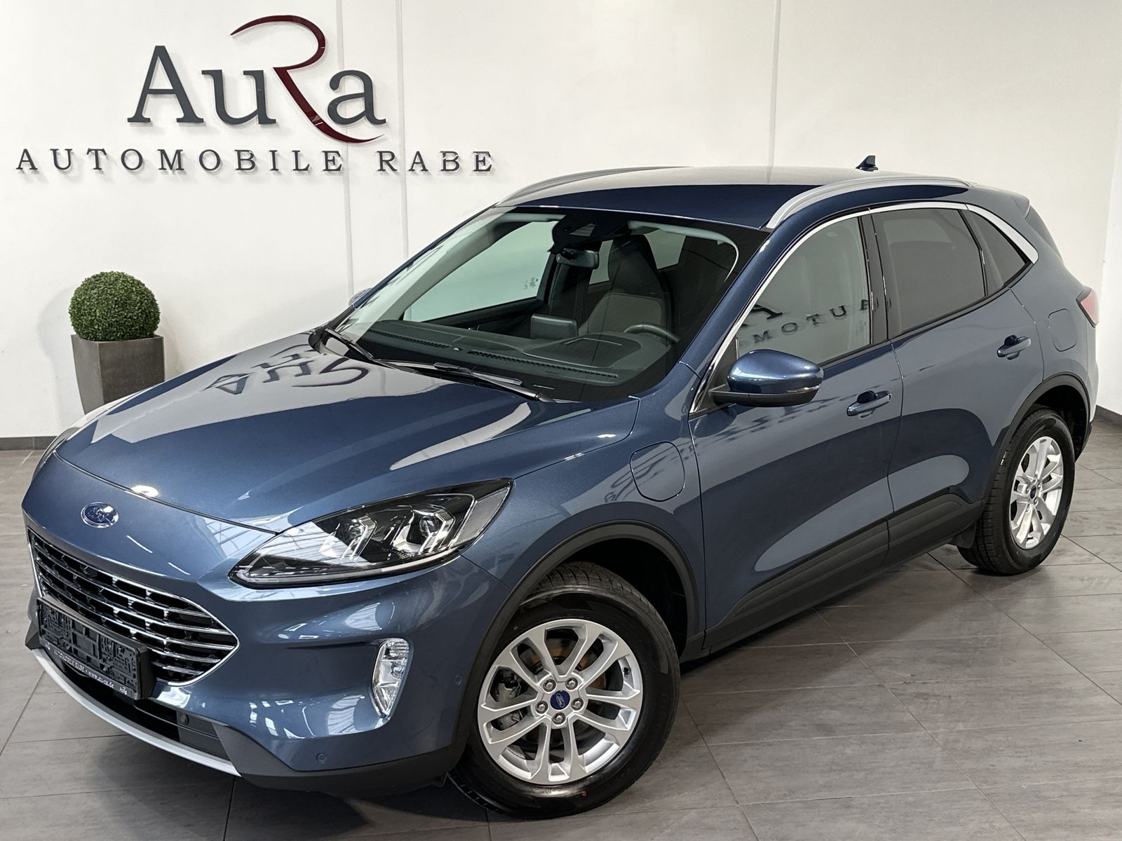 Fahrzeugabbildung Ford Kuga 2.5 Plug-In Hybrid Titanium X NAV+LED+HUD