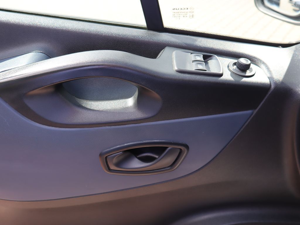 Fahrzeugabbildung Opel Vivaro 1.6 D L1H1+Klima+Tempomat+Allwetter