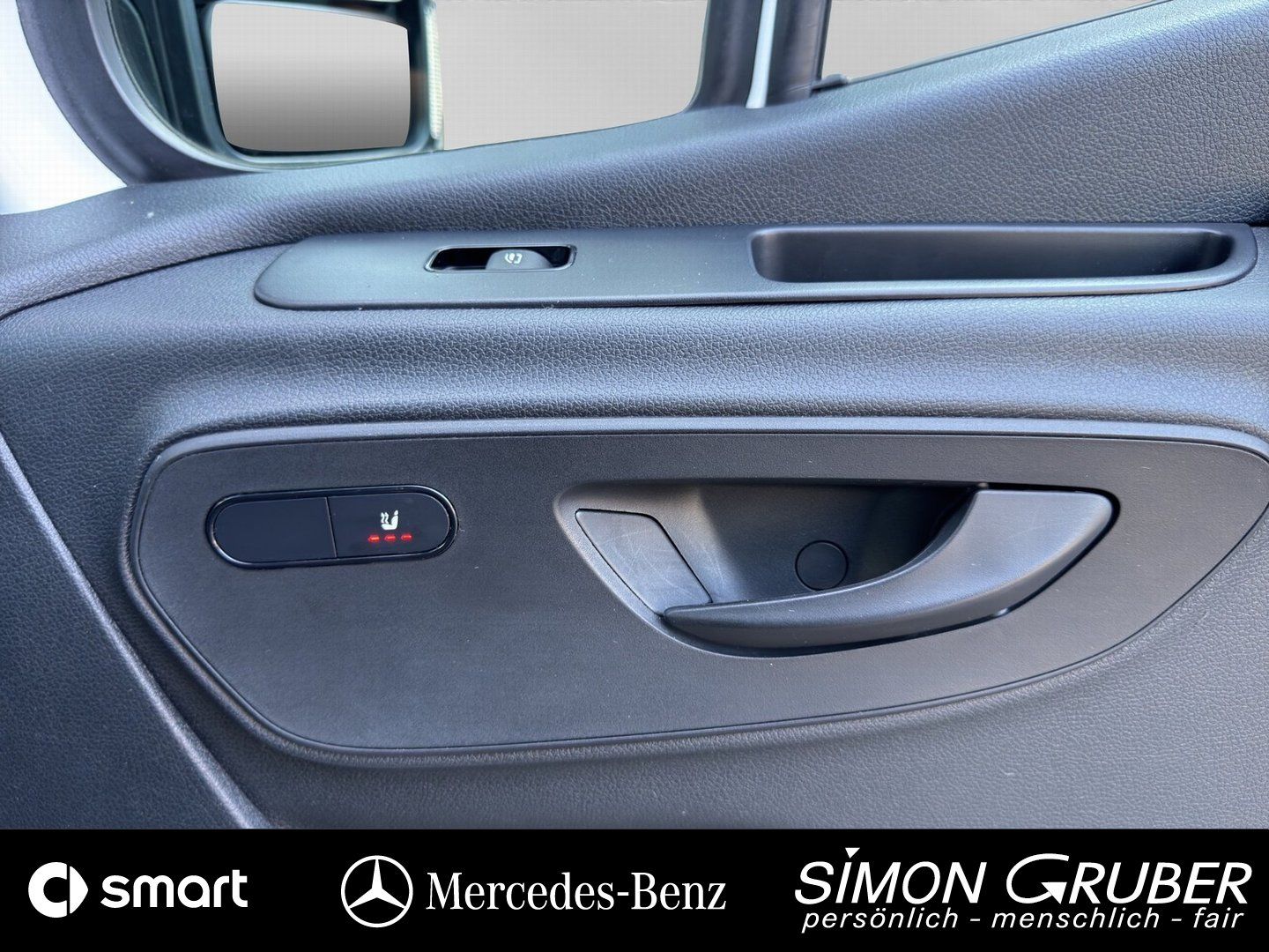 Fahrzeugabbildung Mercedes-Benz Sprinter 317 Tourer L2H2 Mobilität Rollstuhl