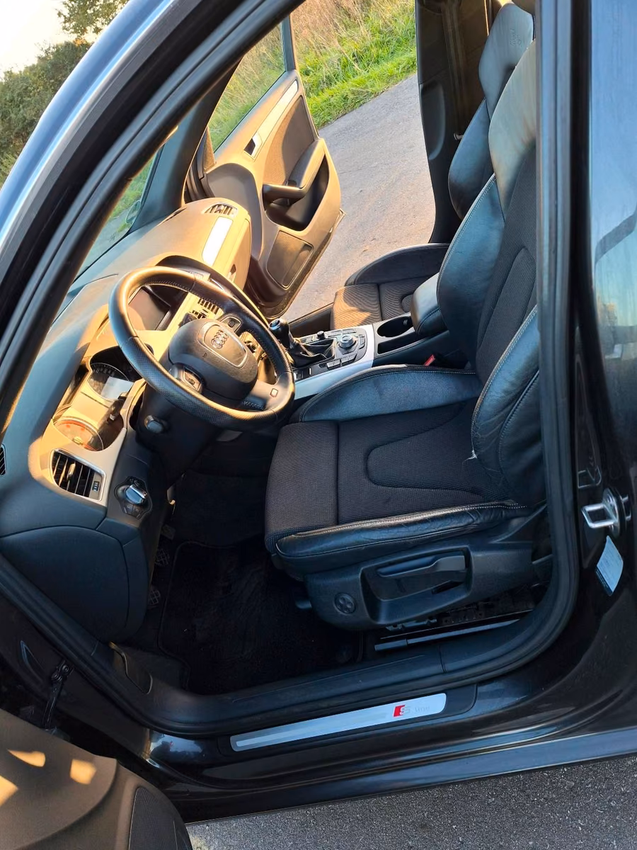 Audi A4 2010 — photo 13