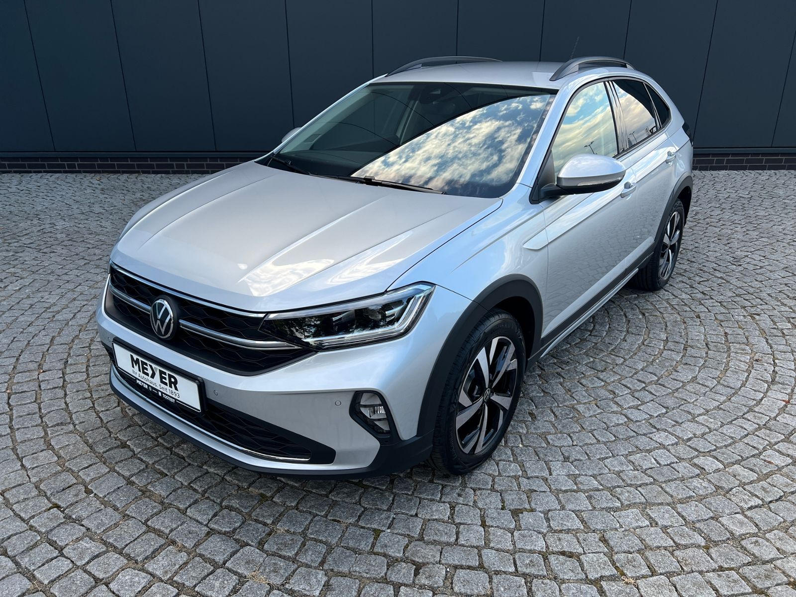 Fahrzeugabbildung Volkswagen Taigo Life 1.0 TSI *IQ.Light, ACC, Ready2Discove