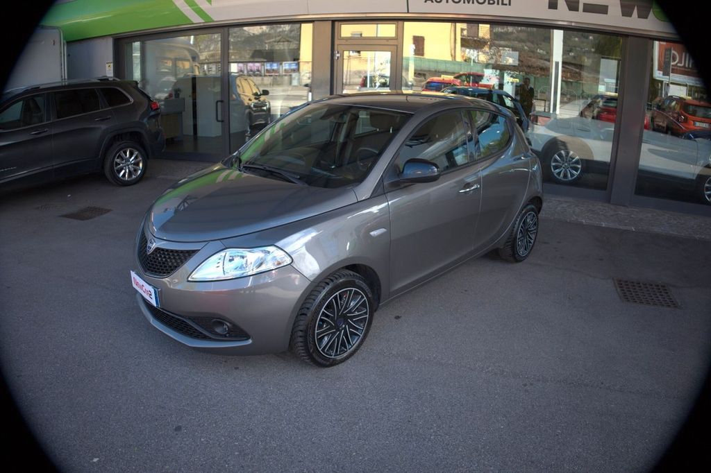 Image of Lancia Ypsilon