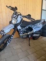 Husqvarna 701 SM - HUSQVARNA SUPER MOTO