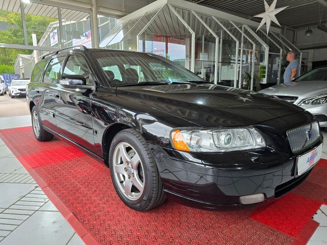 Volvo V70 Kombi 2.4 D Edition Comfort+AHK+LEDER+PDC+