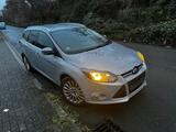 Ford FORD FOCUS 2.0 DIESEL KOMBI EL- SITZE - Ford Focus aus 2011: 2.0