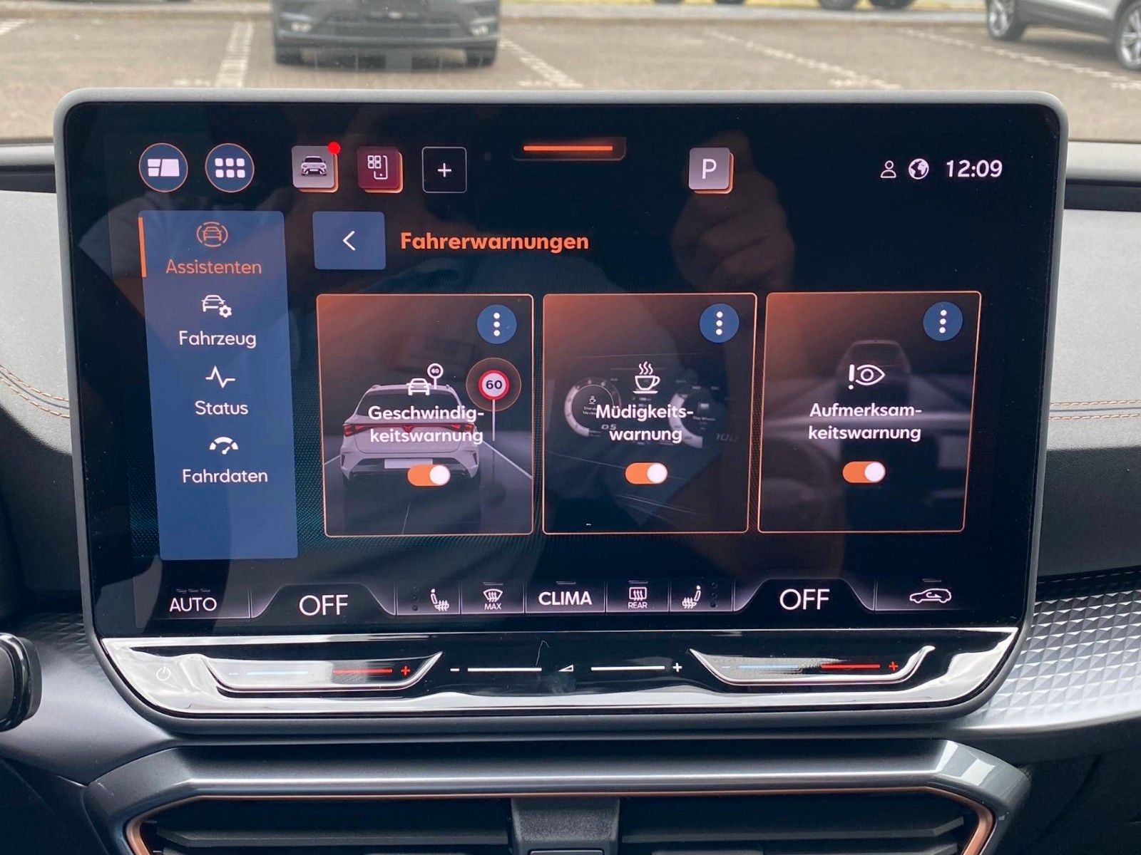 Fahrzeugabbildung CUPRA Leon ST 1.5 eTSI DSG FACELIFT MHEV+5 J. GARANTIE