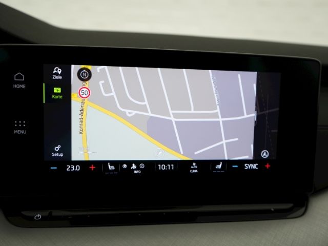 Octavia COMBI TOUR TDI DSG+AHK+LED+NAVI+STANDHEI