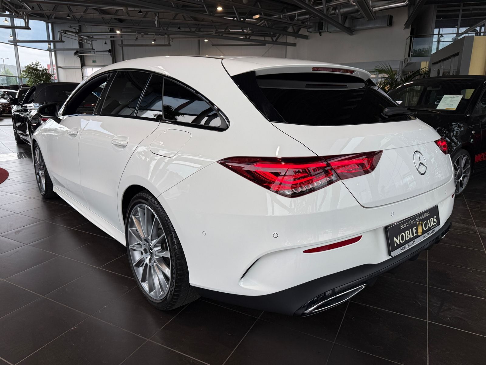 Fahrzeugabbildung Mercedes-Benz CLA 250 Shooting Brake  AMG NIGHT LED NAVI
